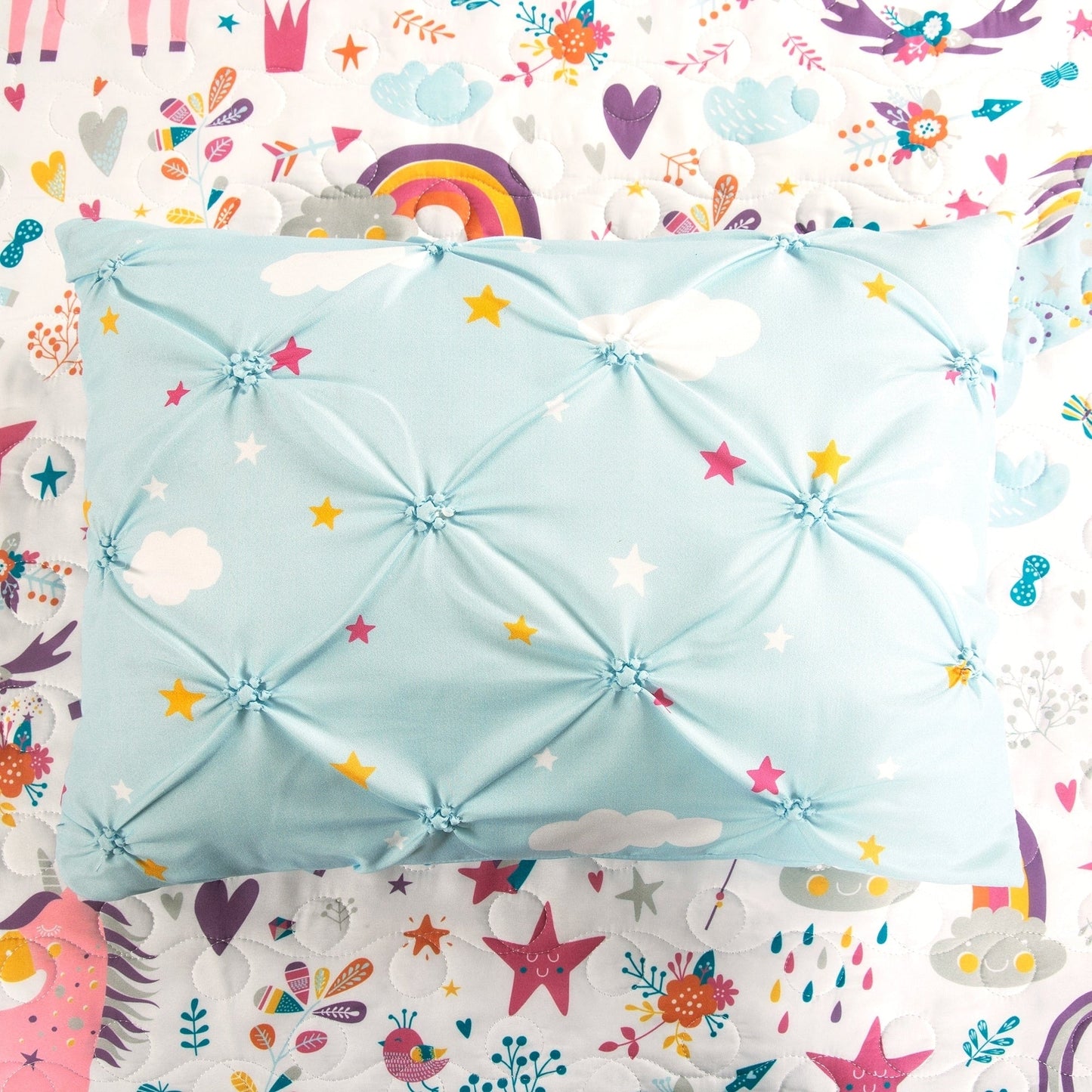 Porch & Den Marguerite Unicorn/ Heart Pattern Quilt Set