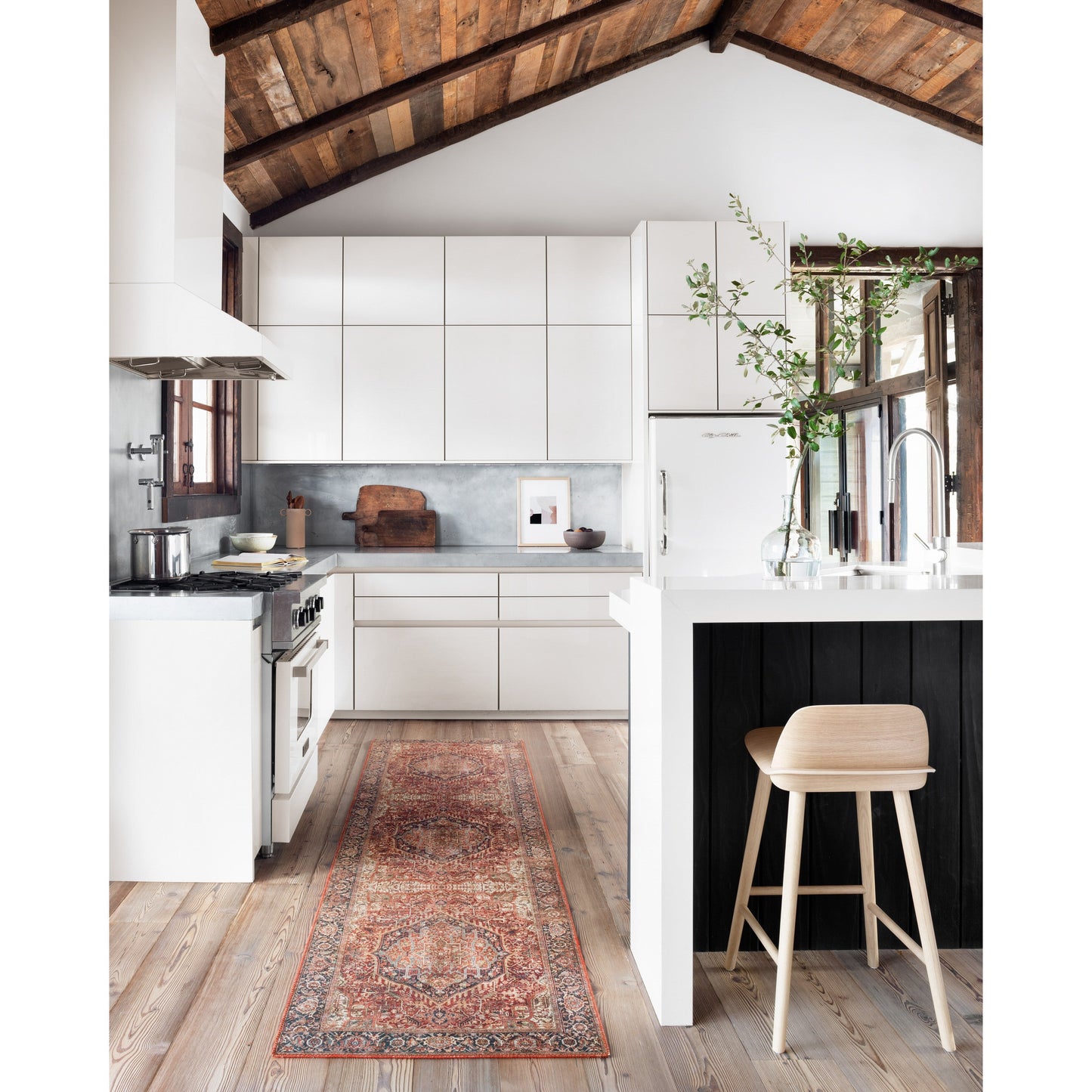 Alexander Home Isabelle Traditional Vintage Border Printed Area Rug