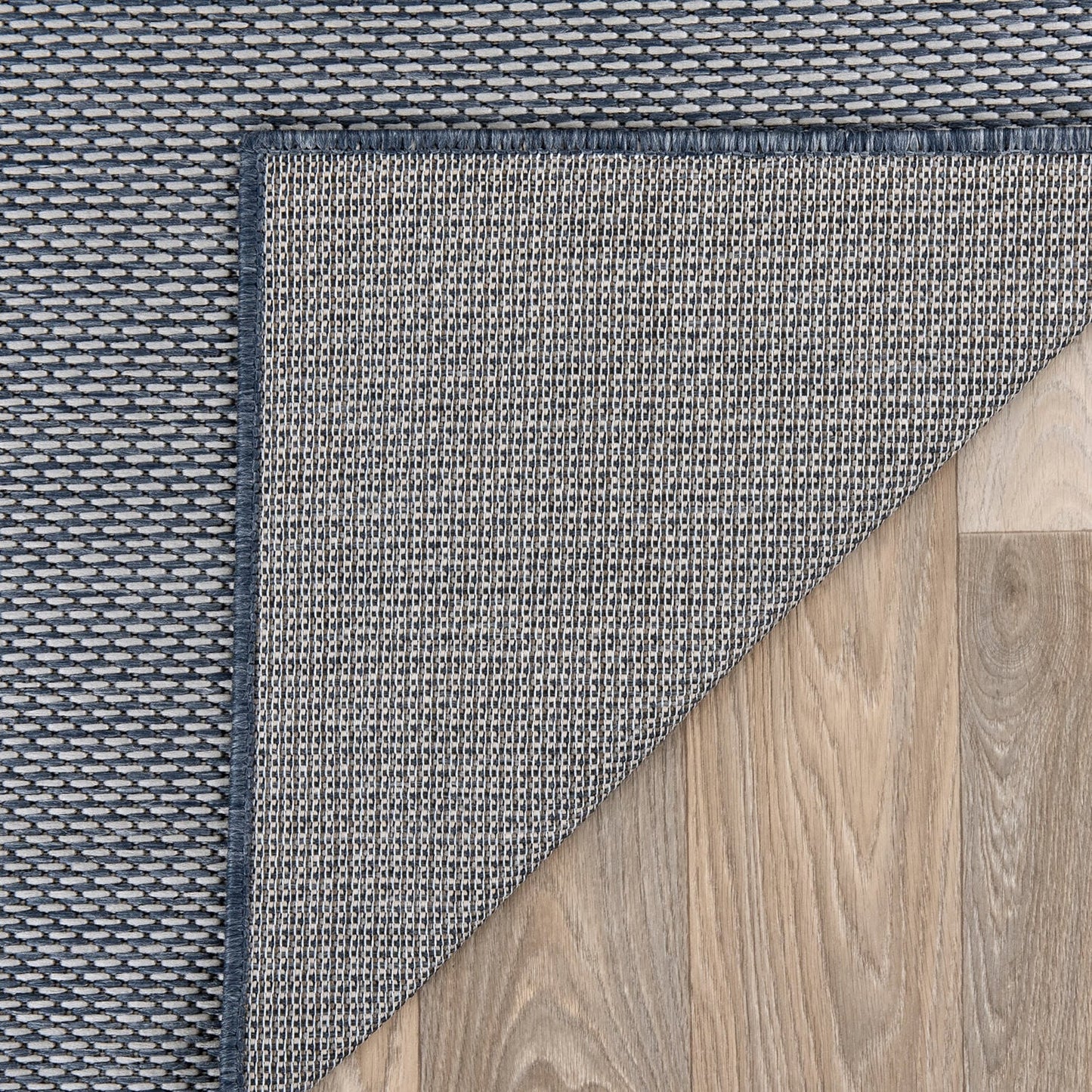 Contemporary Solid Indoor/Outdoor Area Rug