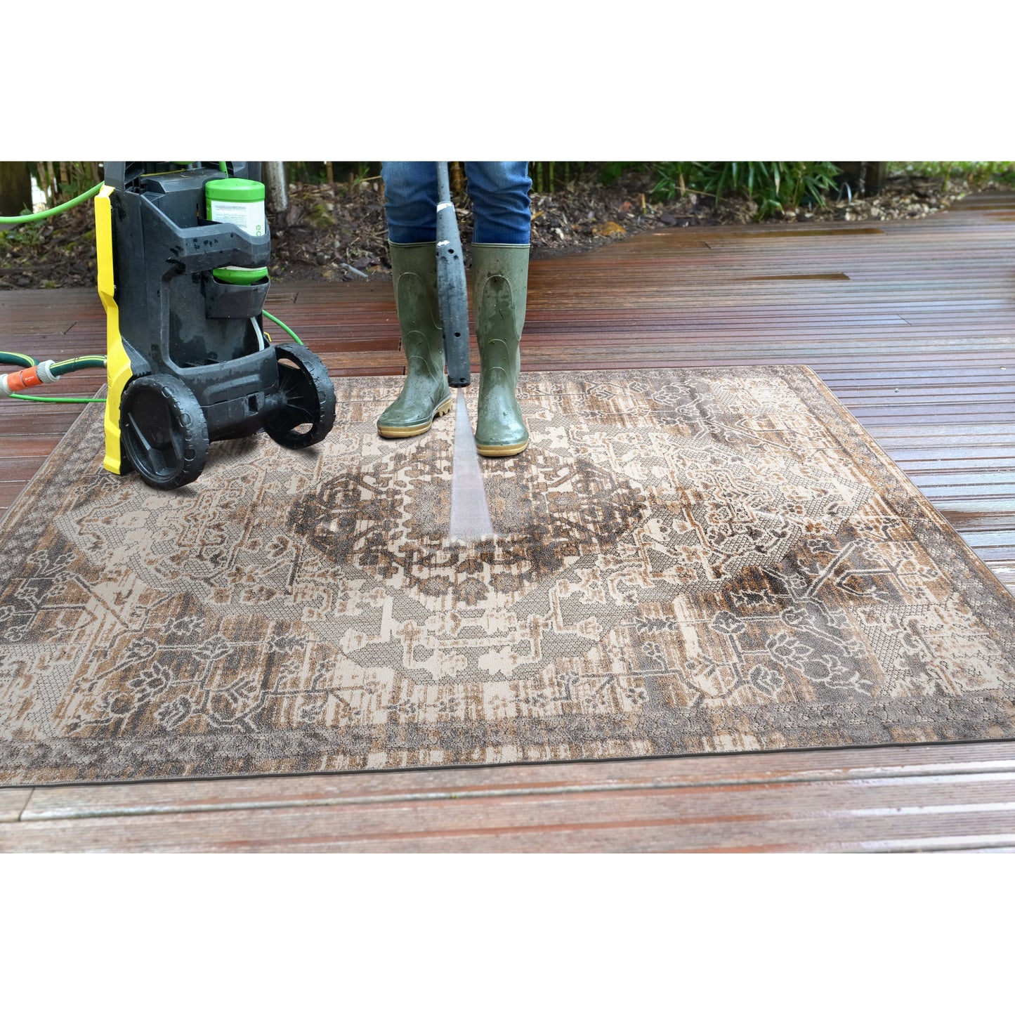 World Rug Gallery Distressed Traditional Indoor/Outdoor Area Rug