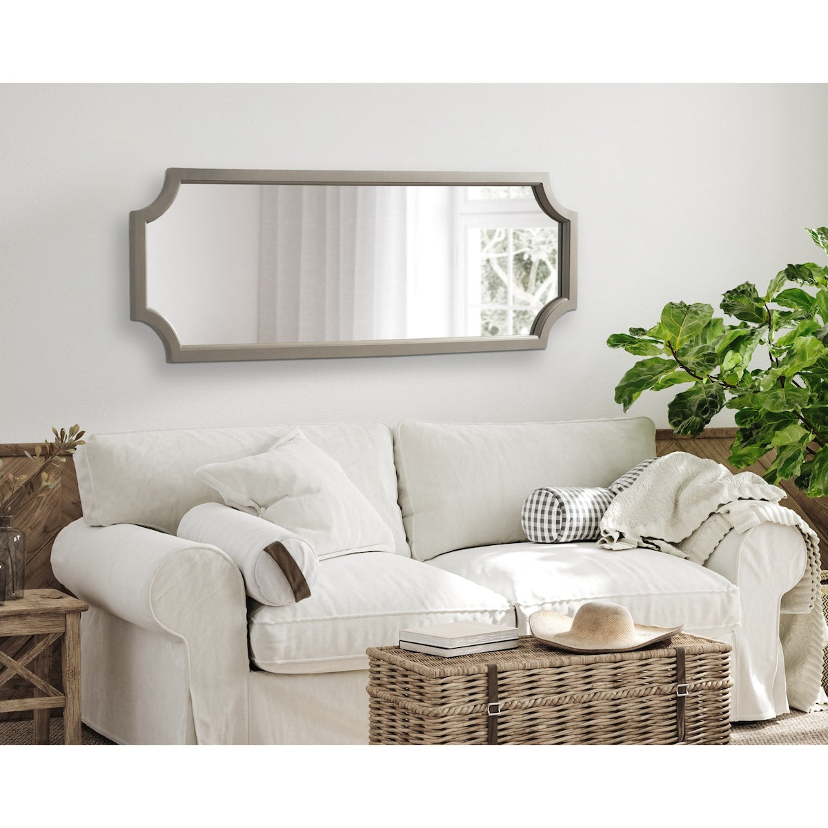 Kate and Laurel Hogan Scalloped Wood Framed Mirror