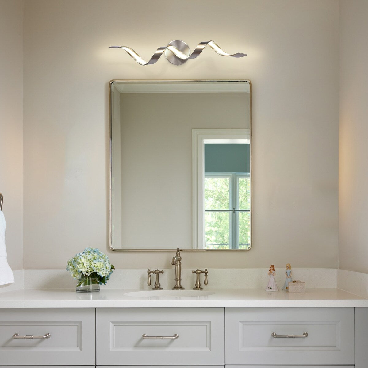 Modern Spiral Design LED Bathroom Vanity Light Dimmable Wall Light