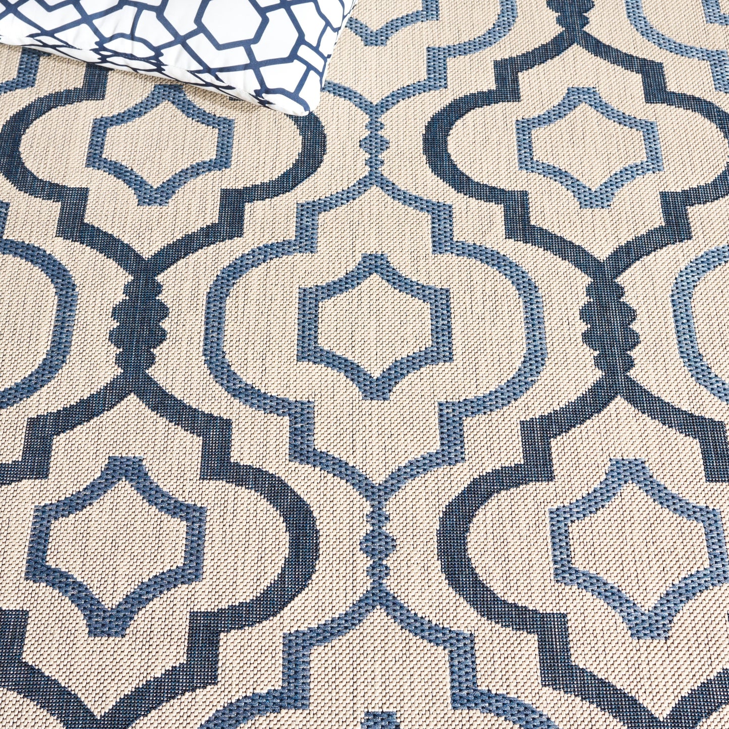 SAFAVIEH Courtyard Oyvor Indoor/ Outdoor Waterproof Patio Backyard Rug