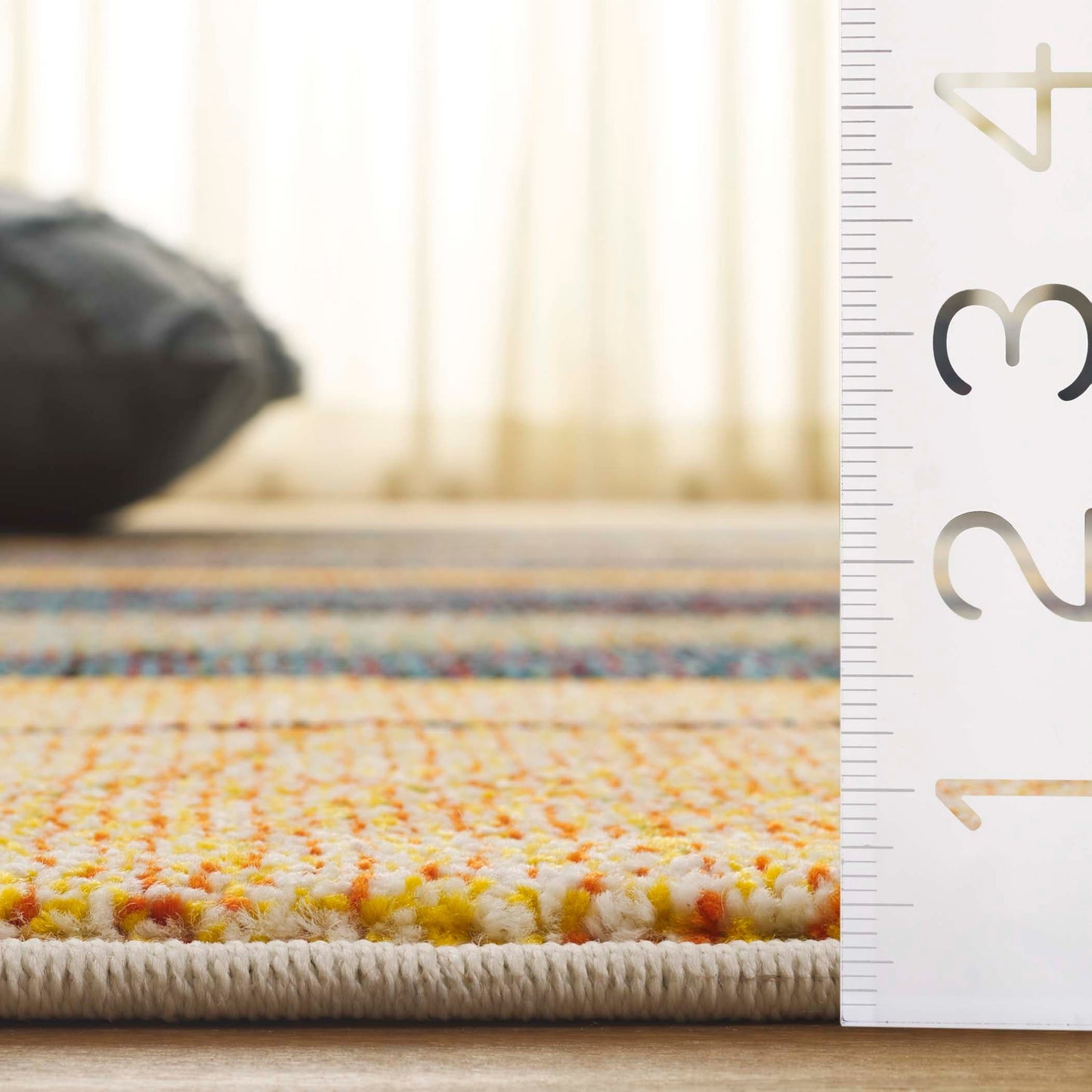 SAFAVIEH Hollywood Josefine Mid-Century Modern Abstract Rug