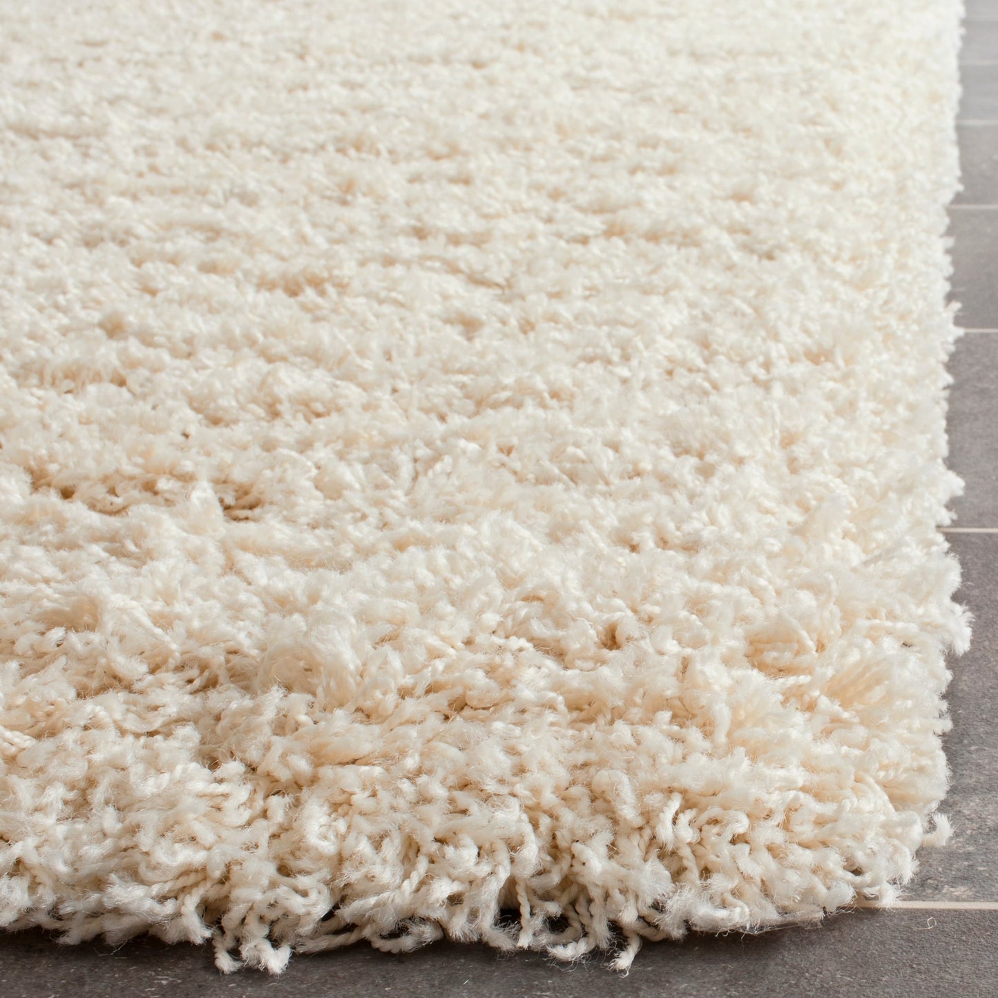 SAFAVIEH Laguna Shag Viroana Solid 2-inch Thick Rug