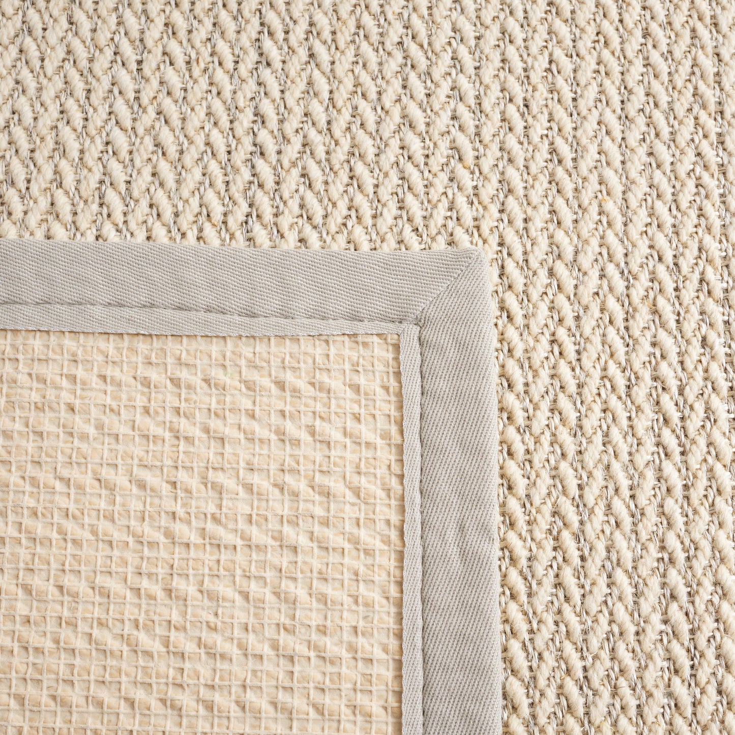 SAFAVIEH Natural Fiber Evia Sisal & Wool Rug
