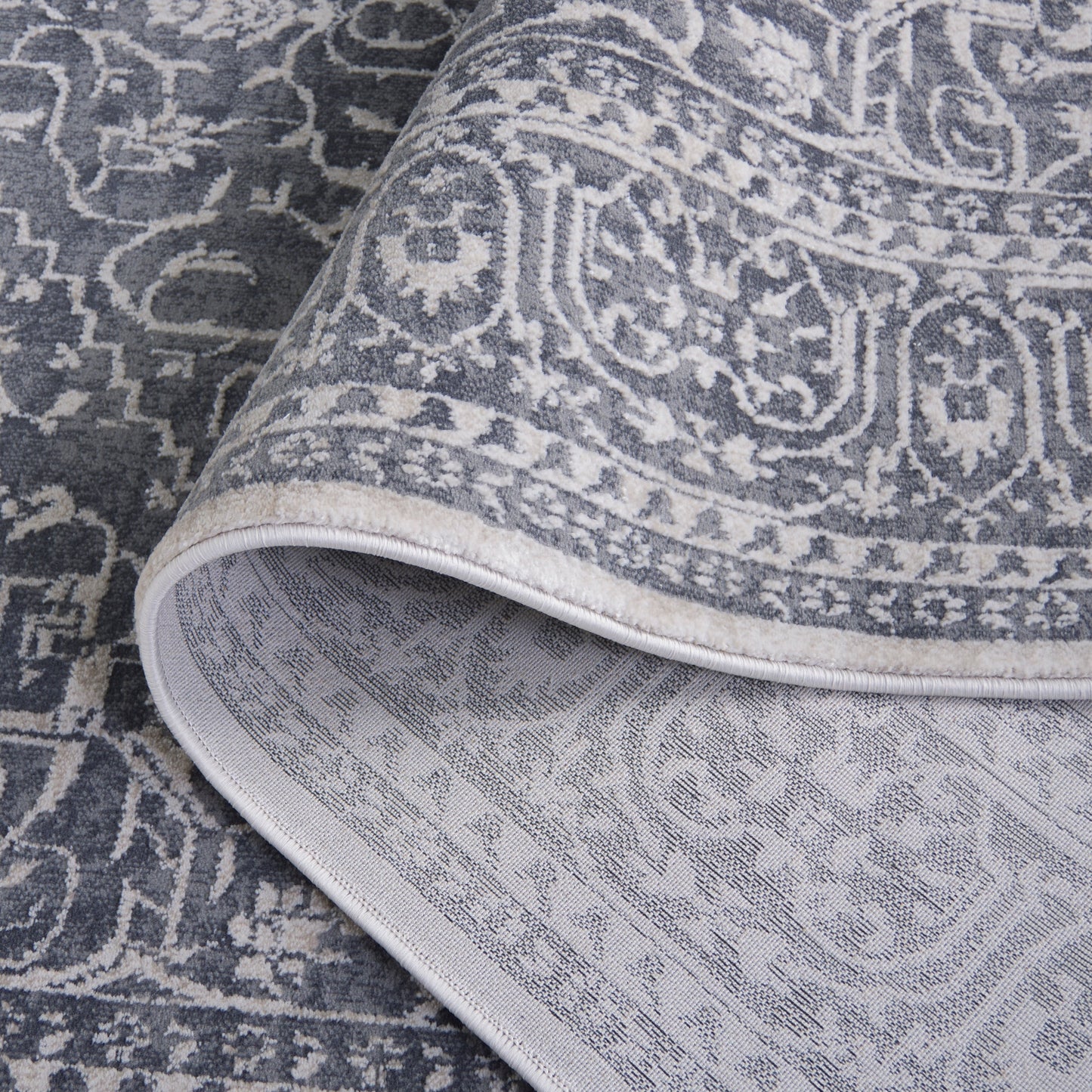 SAFAVIEH Reflection Elzada Oriental Rug