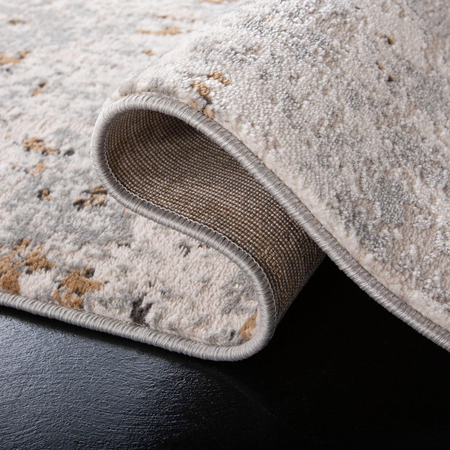 SAFAVIEH Shivan Petruna Modern Abstract Rug