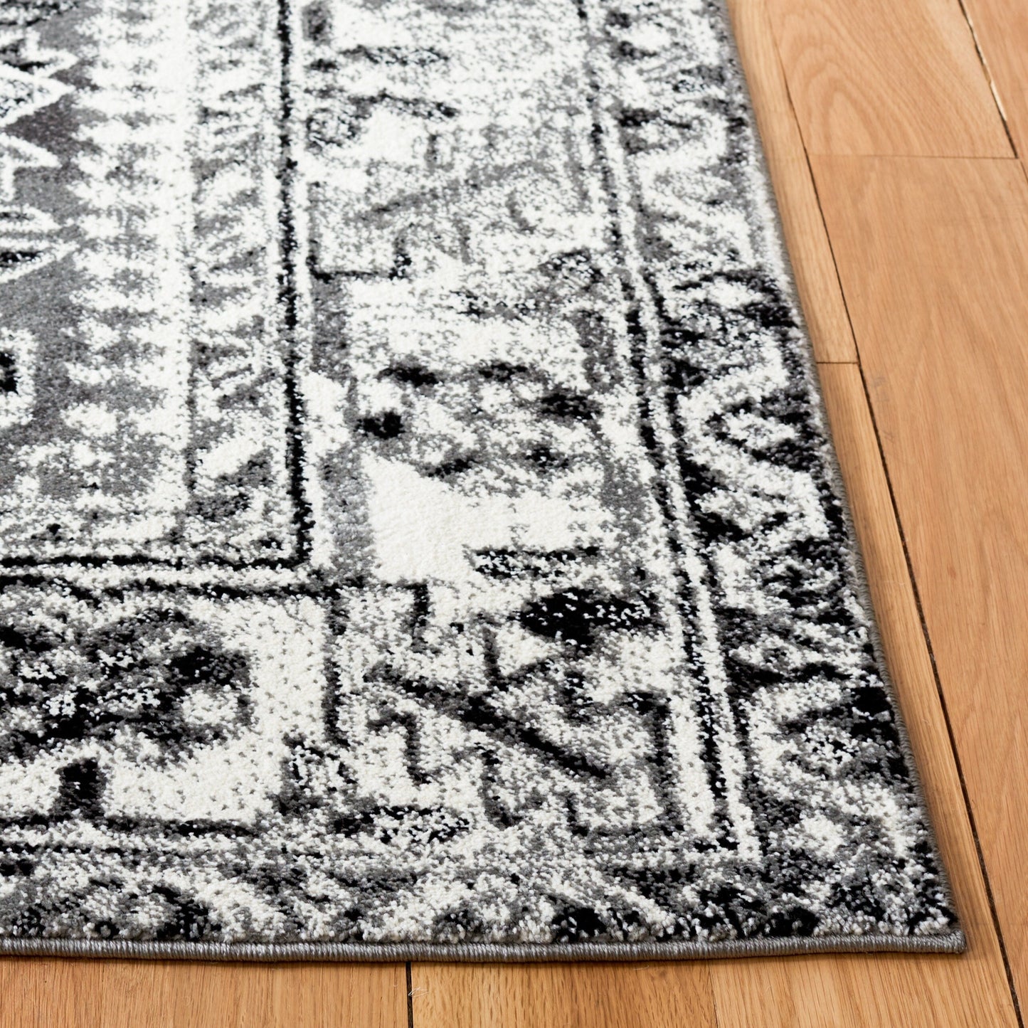 SAFAVIEH Vintage Hamadan Vina Oriental Rug
