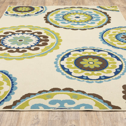 Vista Home Catalina Floral Medallions Indoor/ Outdoor Area Rug--