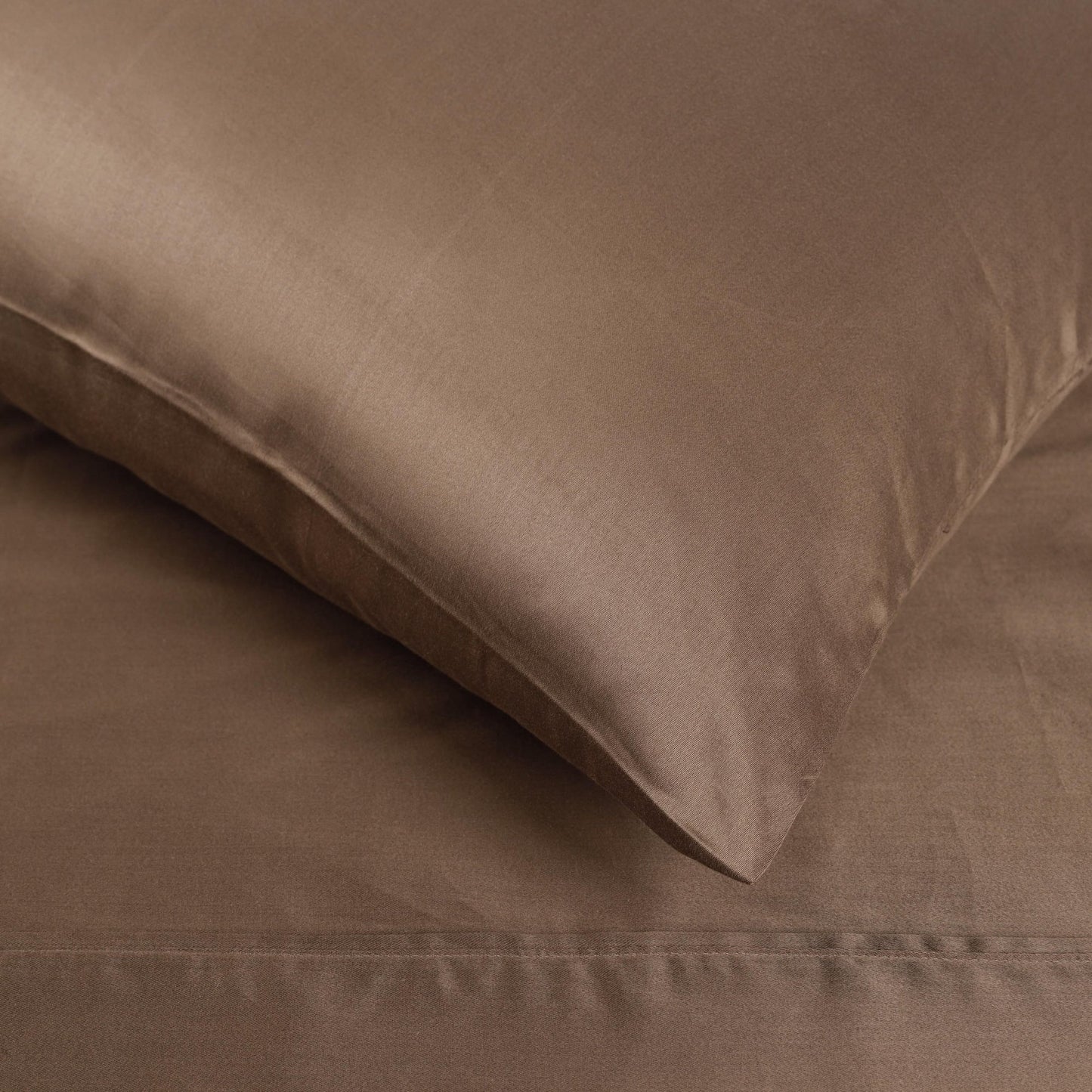 Superior Egyptian Cotton 400 Thread Count Solid Deep Pocket Bed Sheet Set