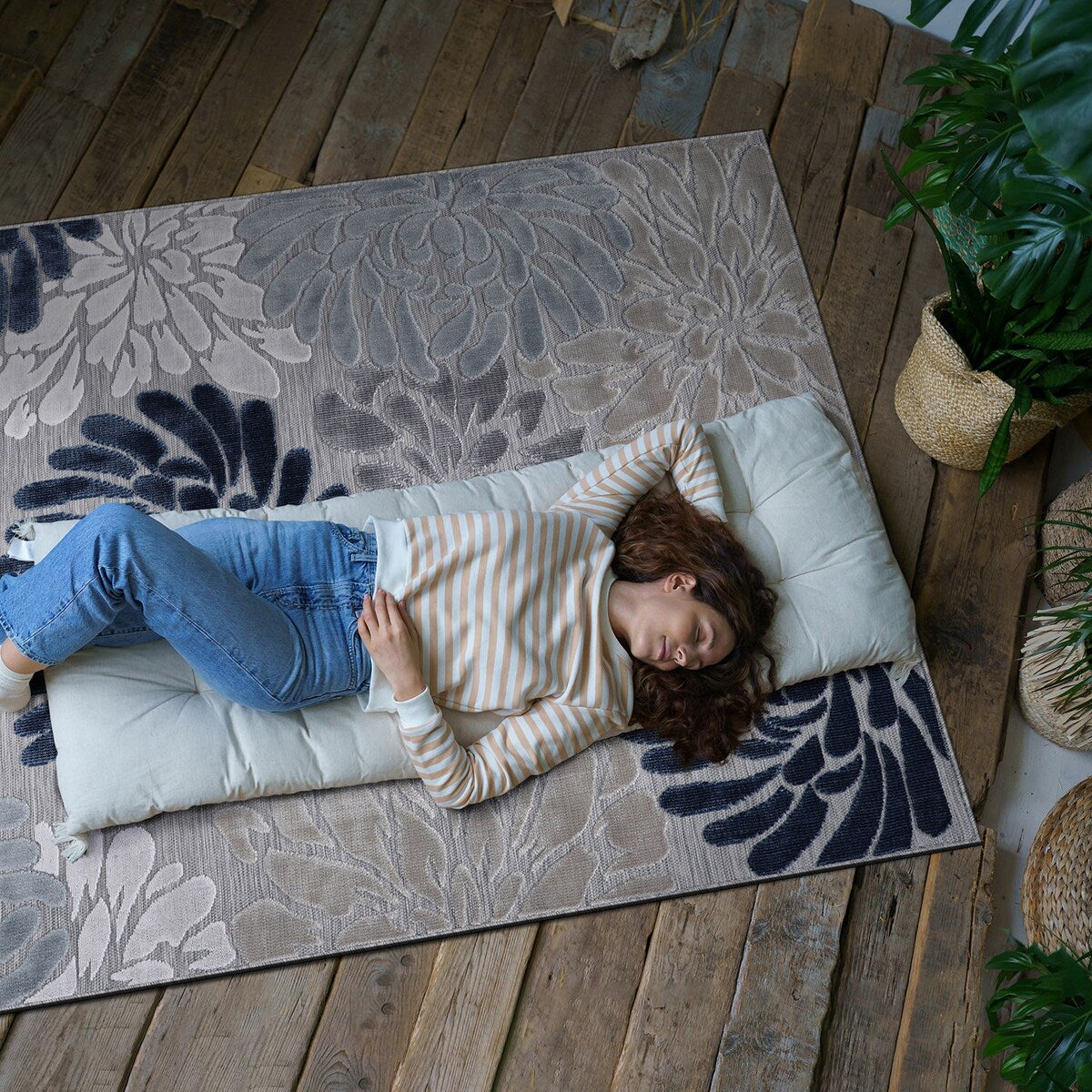 VILLADECOR Floral Indoor Outdoor Area Rug Low High Pile Rugs For Patio