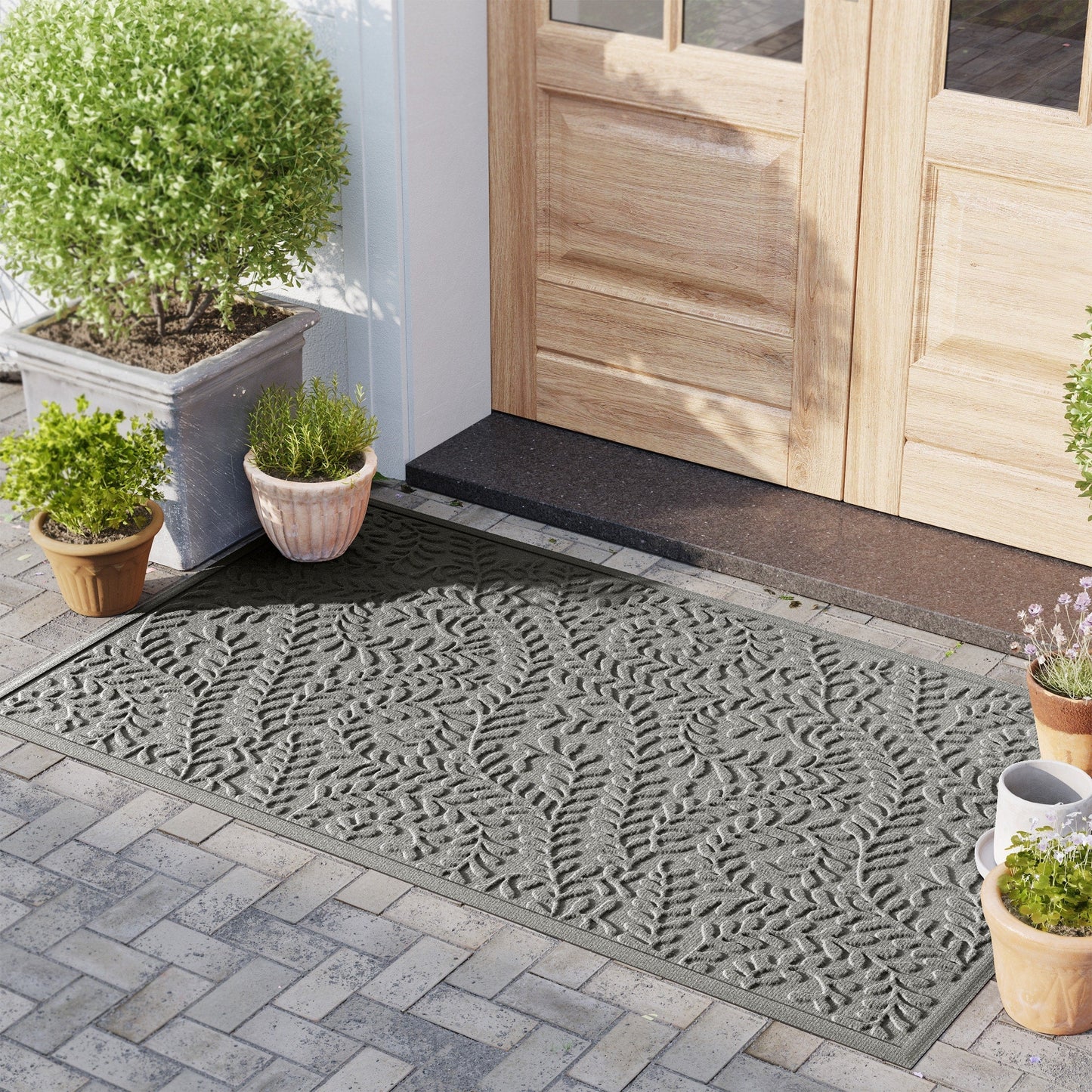 WaterHog Boxwood Indoor Outdoor Door Mat