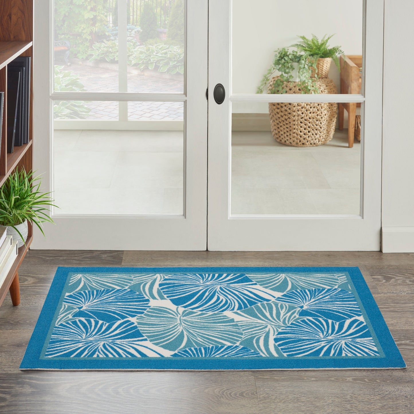 Waverly Sun N' Shade Modern Botanical Indoor/Outdoor Area Rug
